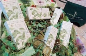 kit-di-prodotti-LErbolario-Frescaessenza-ricevuto