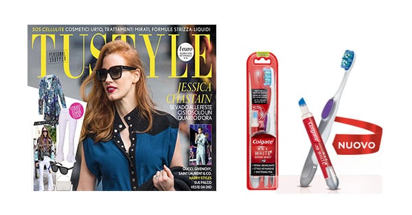 Penna sbiancante e spazzolino Colgate omaggio in edicola