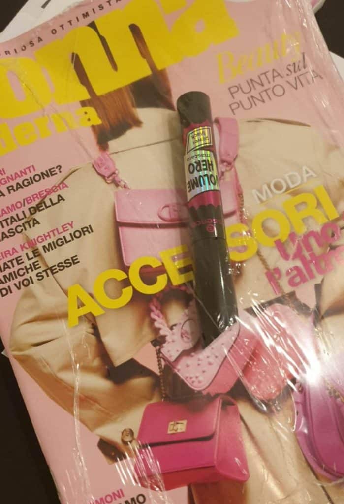 Mascara Essence in omaggio in edicola con Donna Moderna